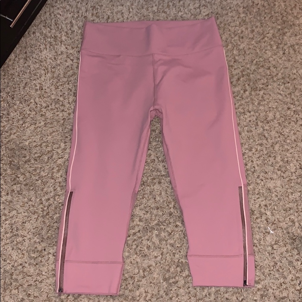 Fabletics high wasted capri leggings